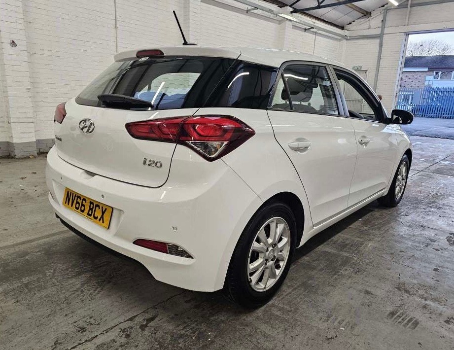 Used Hyundai i20 2016 for sale - 76893328: Photo 19