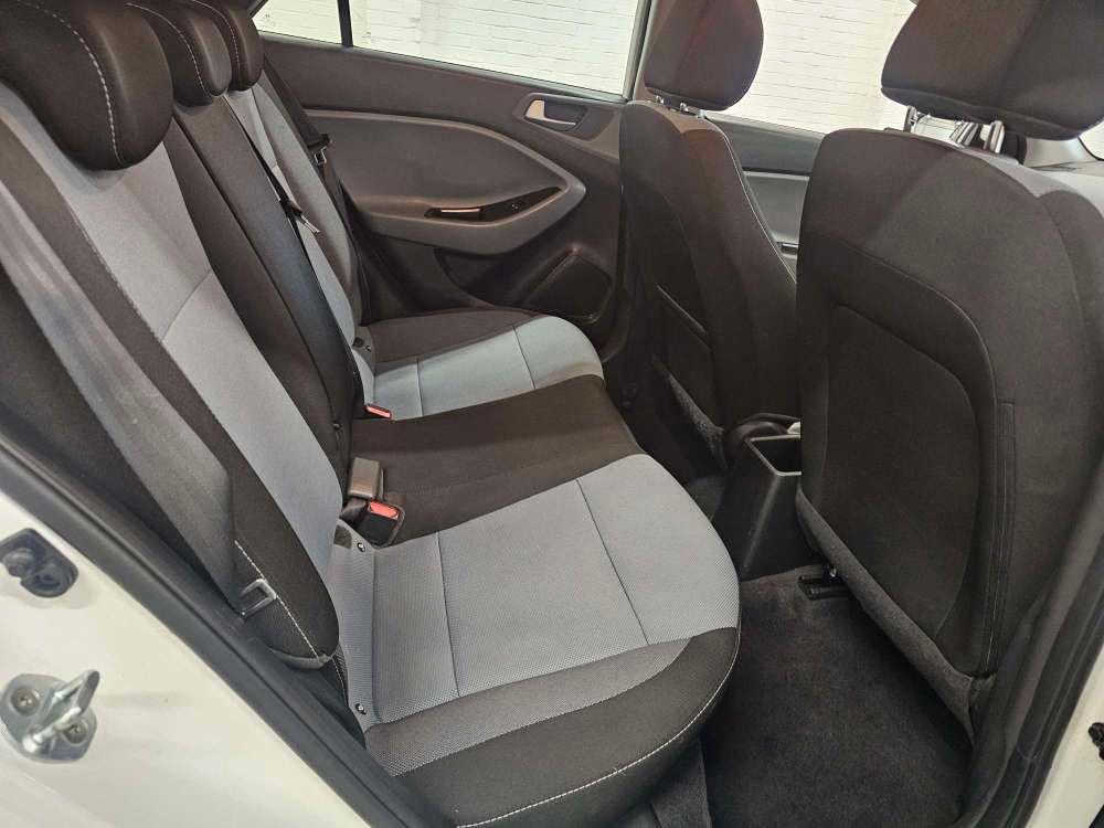 Used Hyundai i20 2016 for sale - 76893328: Photo 29