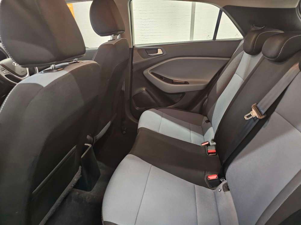 Used Hyundai i20 2016 for sale - 76893328: Photo 30