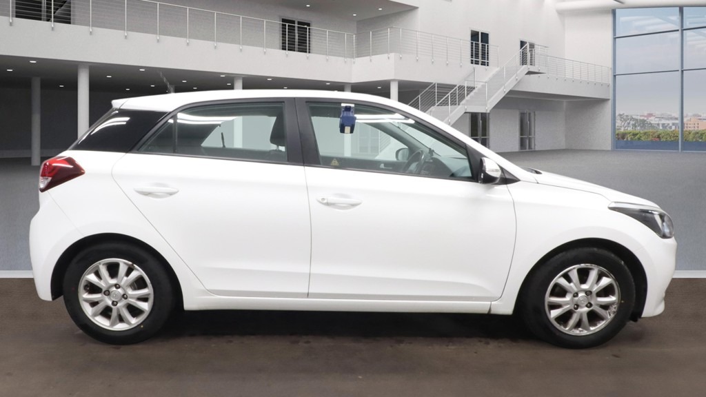 Used Hyundai i20 2016 for sale - 76893328: Photo 6