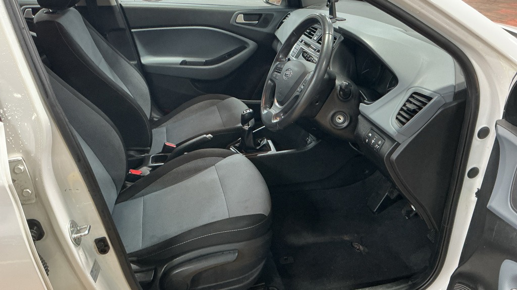 Used Hyundai i20 2016 for sale - 76893328: Photo 8