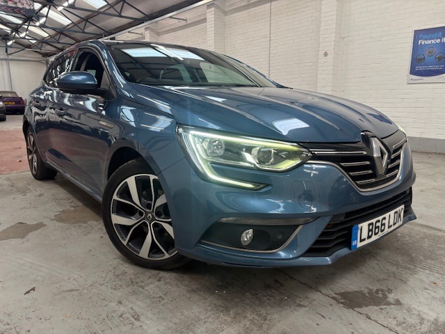 Used Renault Megane 2016 for sale - 76792479: Photo 1