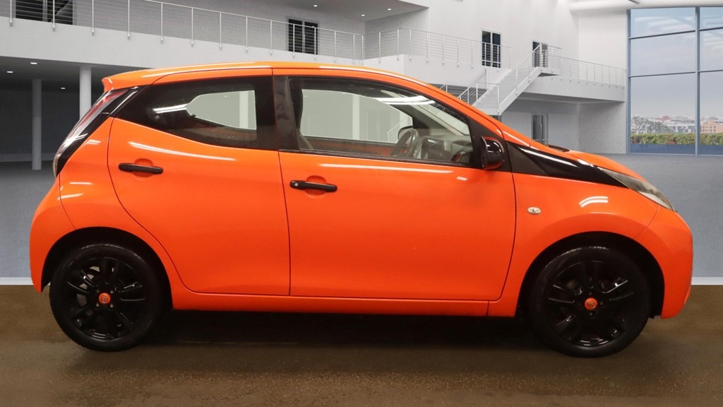 Used Toyota AYGO 2015 for sale - 76532284: Photo 6
