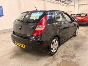 Used Hyundai i30 2010 for sale - 77195508: Photo