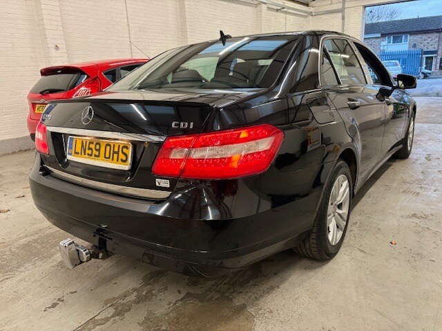 Used Mercedes-Benz E Class 2009 for sale - 76792492: Photo 4