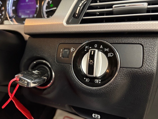 Used Mercedes-Benz E Class 2009 for sale - 76792492: Photo 41