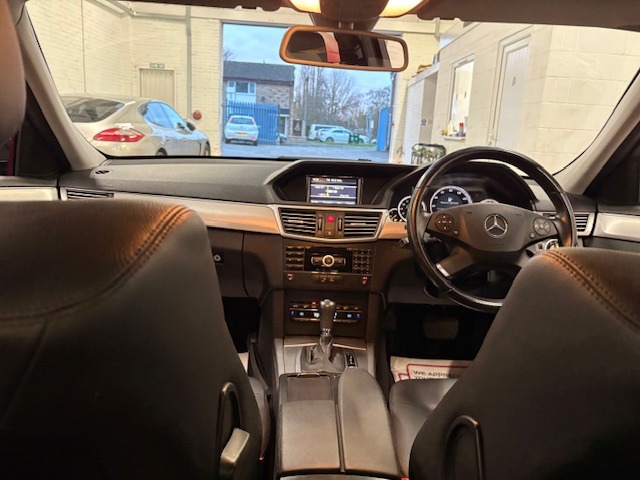 Used Mercedes-Benz E Class 2009 for sale - 76792492: Photo 49