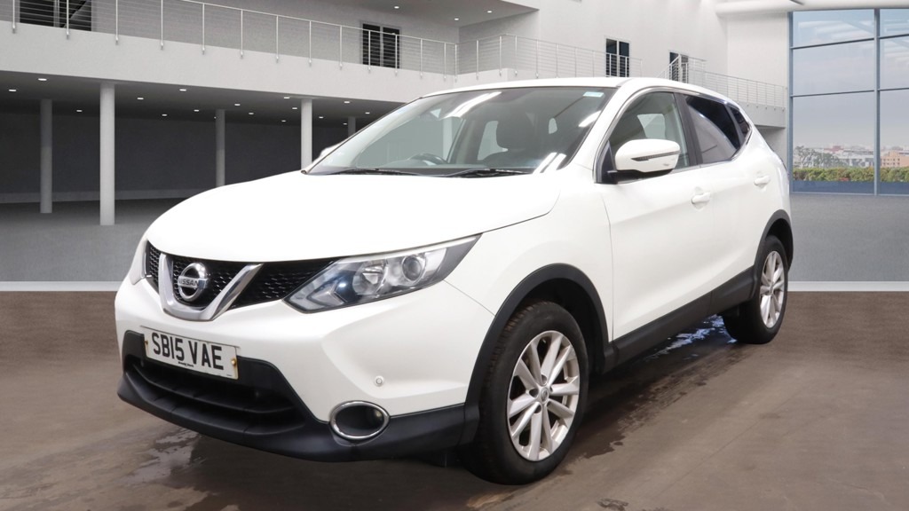 Used Nissan Qashqai 2015 for sale - 77716021: Photo 2