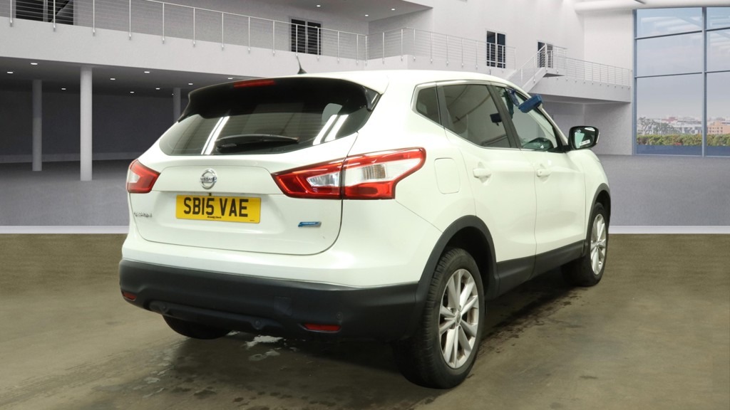 Used Nissan Qashqai 2015 for sale - 77716021: Photo 4