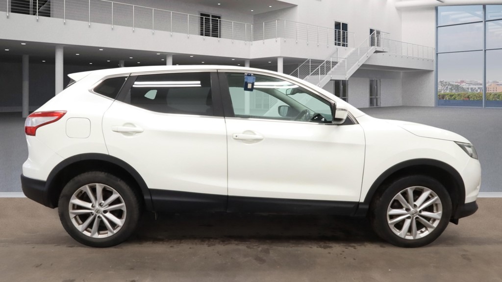 Used Nissan Qashqai 2015 for sale - 77716021: Photo 6
