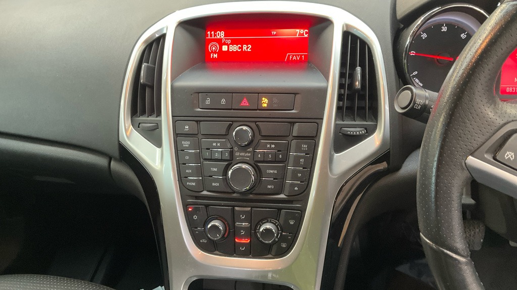 Used Vauxhall Astra 2014 for sale - 77168121: Photo 11