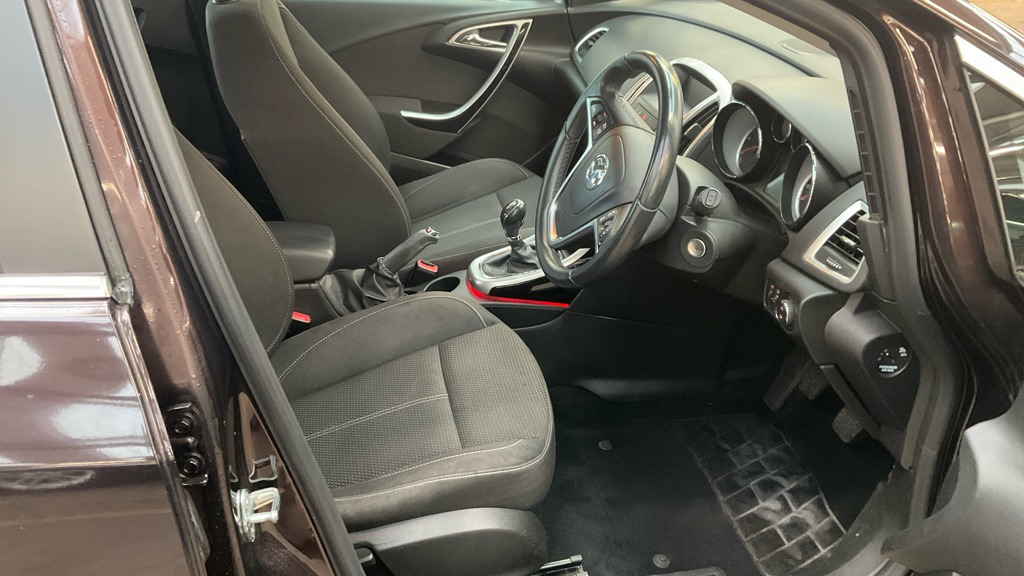 Used Vauxhall Astra 2014 for sale - 77168121: Photo 9