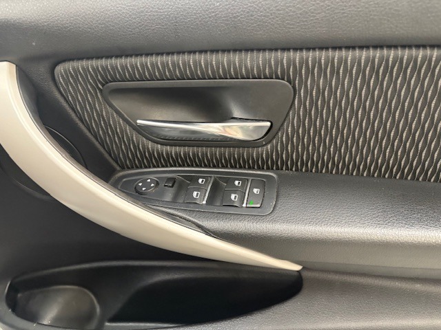 Used BMW 3 Series 2016 for sale - 76114149: Photo 25