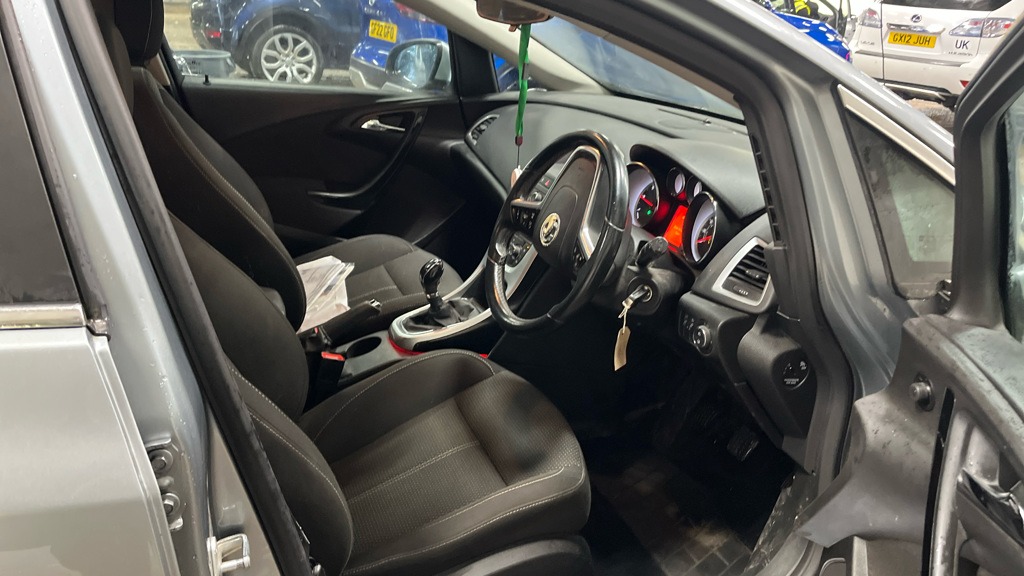 Used Vauxhall Astra 2015 for sale - 77715596: Photo 8