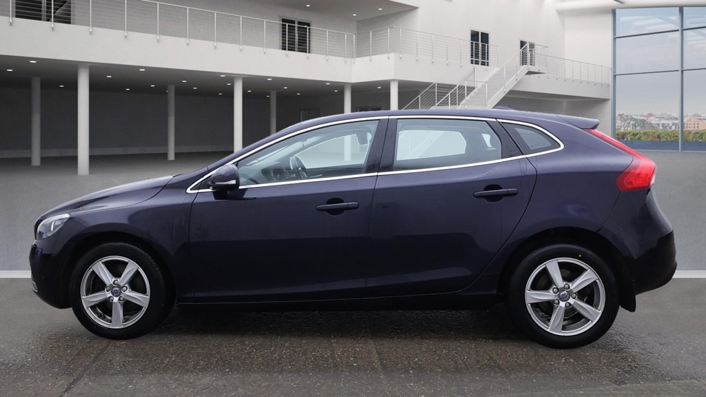 Used Volvo V40 2015 for sale - 76602707: Photo 7