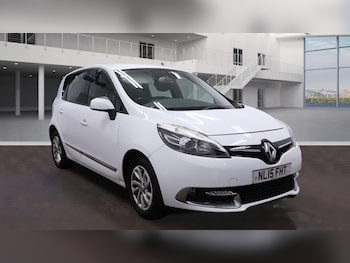 2015 (15) - 1.5 dCi Dynamique TomTom Energy 5dr [Start Stop]