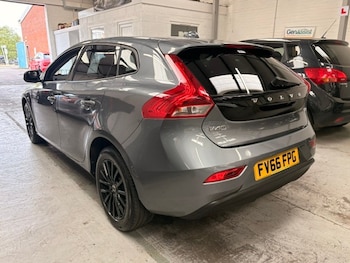 Used Volvo V40 2016 for sale - 79512259: Photo