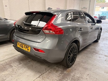 Used Volvo V40 2016 for sale - 79512259: Photo