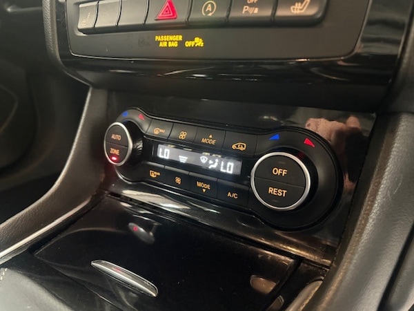 Used Infiniti Q30 2017 for sale - 76005071: Photo 32