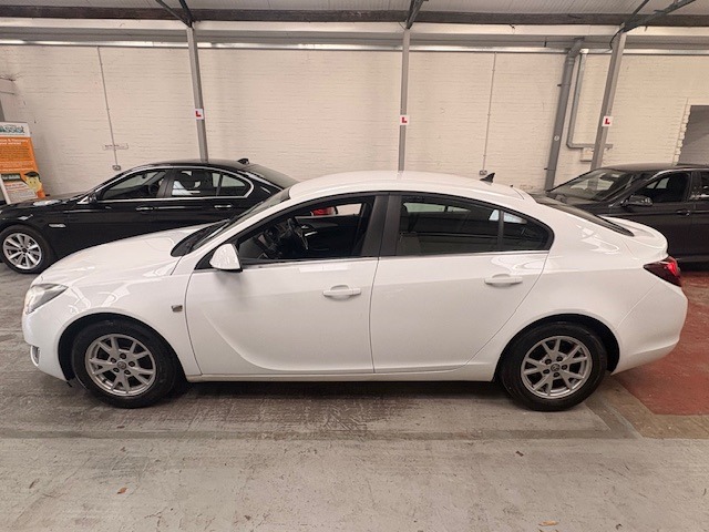 Used Vauxhall Insignia 2014 for sale - 76958709: Photo 17