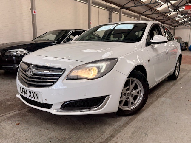 Used Vauxhall Insignia 2014 for sale - 76958709: Photo 2