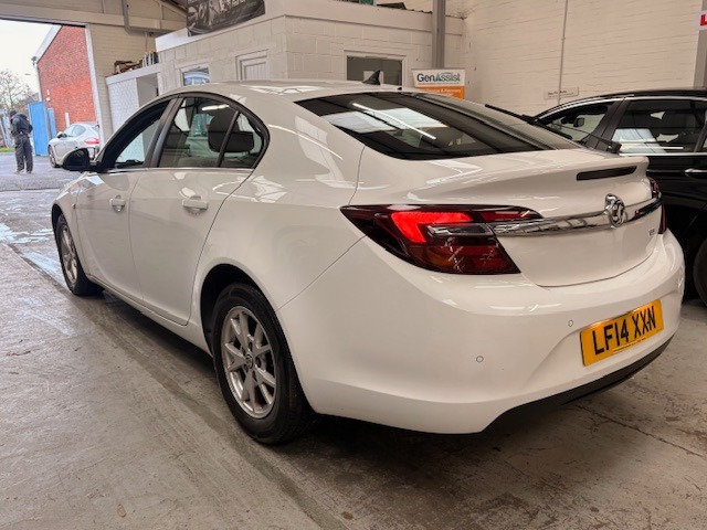 Used Vauxhall Insignia 2014 for sale - 76958709: Photo 3