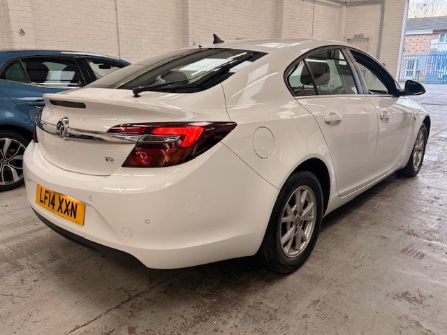Used Vauxhall Insignia 2014 for sale - 76958709: Photo 4