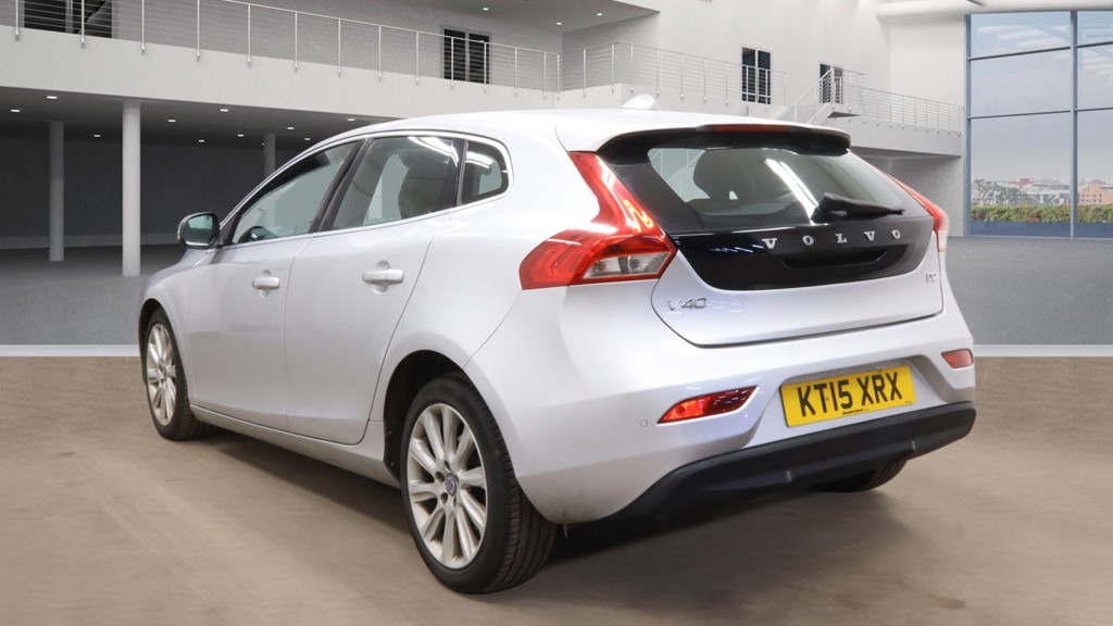 Used Volvo V40 2015 for sale - 77716235: Photo 3