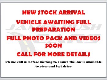 Used Volvo V40 2015 for sale - 77716235: Photo