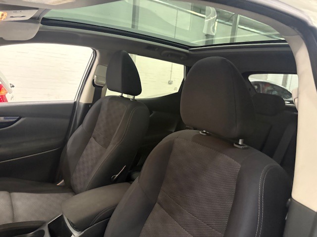 Used Nissan Qashqai 2016 for sale - 76532501: Photo 13