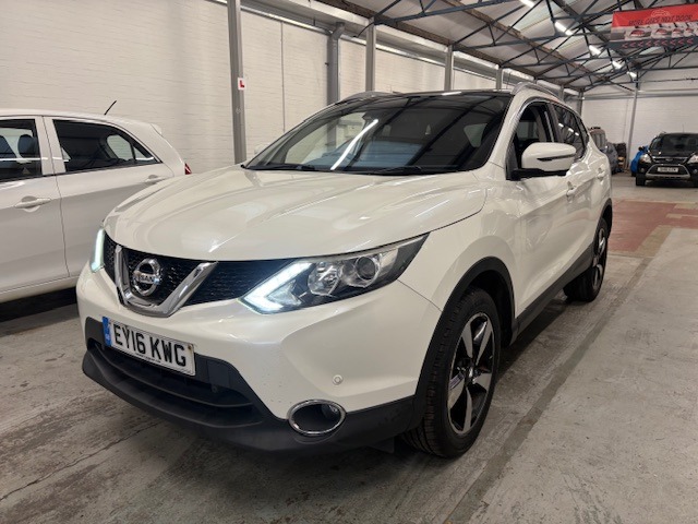 Used Nissan Qashqai 2016 for sale - 76532501: Photo 2