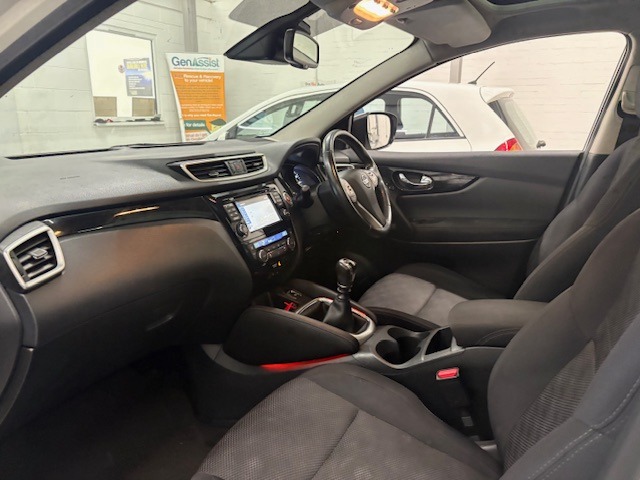 Used Nissan Qashqai 2016 for sale - 76532501: Photo 9