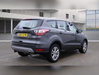 Used Ford Kuga 2017 for sale - 76157447: Photo 4