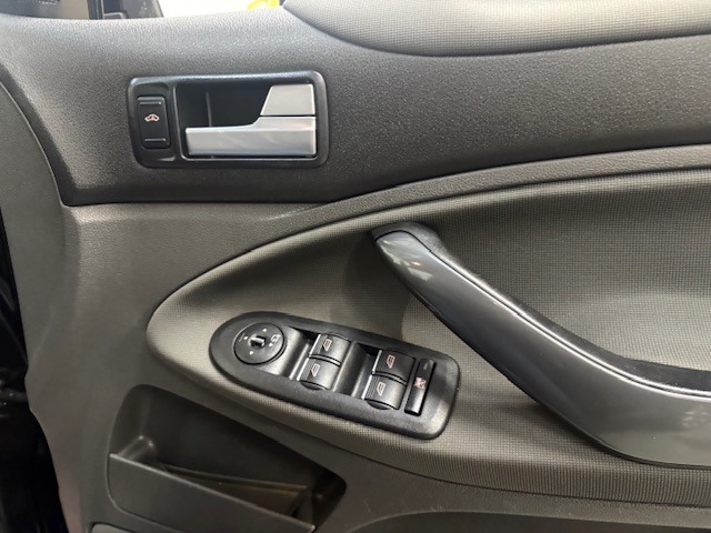 Used Ford Kuga 2011 for sale - 76879518: Photo 30