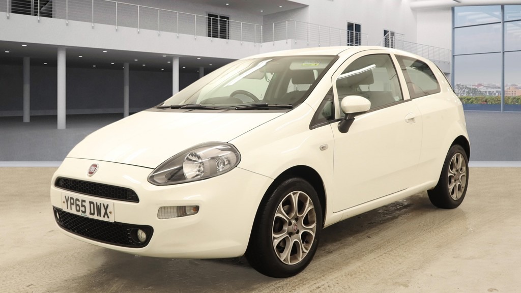 Used Fiat Punto 2015 for sale - 77716219: Photo 2