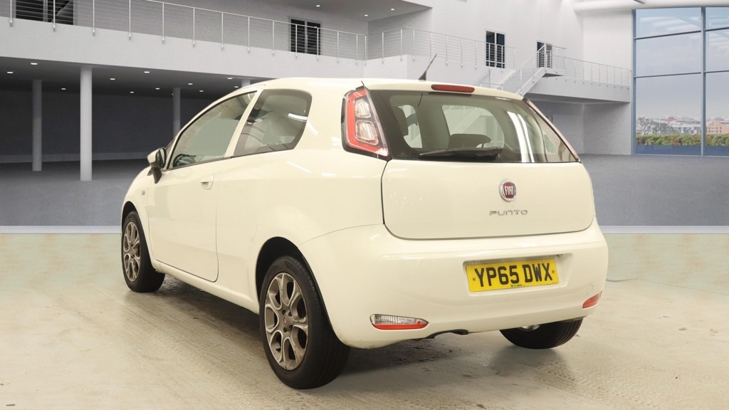 Used Fiat Punto 2015 for sale - 77716219: Photo 3