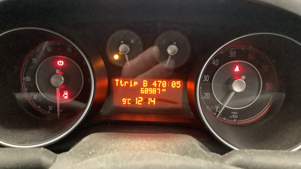 Used Fiat Punto 2015 for sale - 77716219: Photo 9