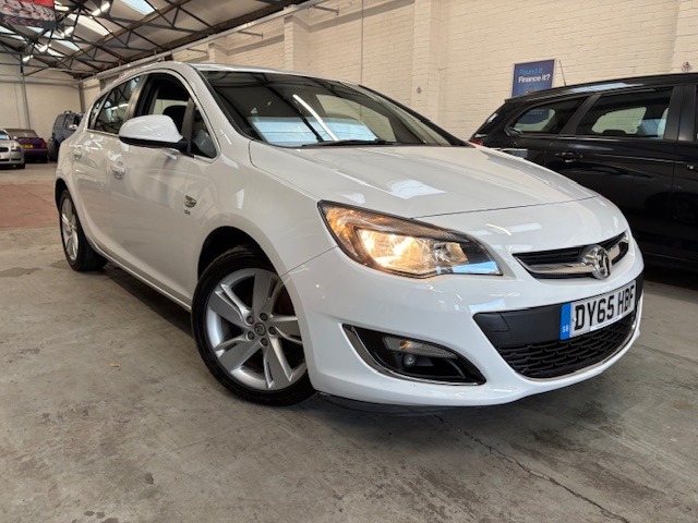 Used Vauxhall Astra 2015 for sale - 76449713: Photo 1