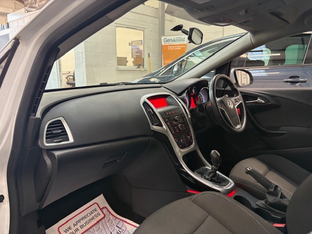 Used Vauxhall Astra 2015 for sale - 76449713: Photo 11