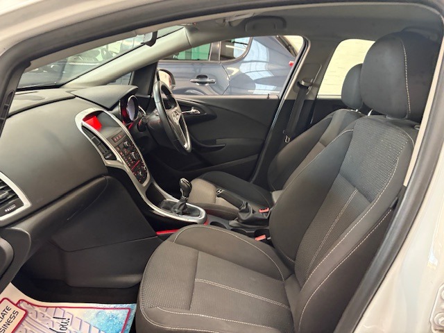 Used Vauxhall Astra 2015 for sale - 76449713: Photo 25