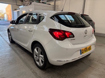 Used Vauxhall Astra 2015 for sale - 76449713: Photo