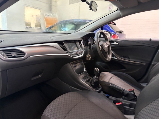 Used Vauxhall Astra 2017 for sale - 76340814: Photo 8