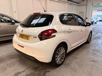 Used Peugeot 208 2015 for sale - 79853729: Photo