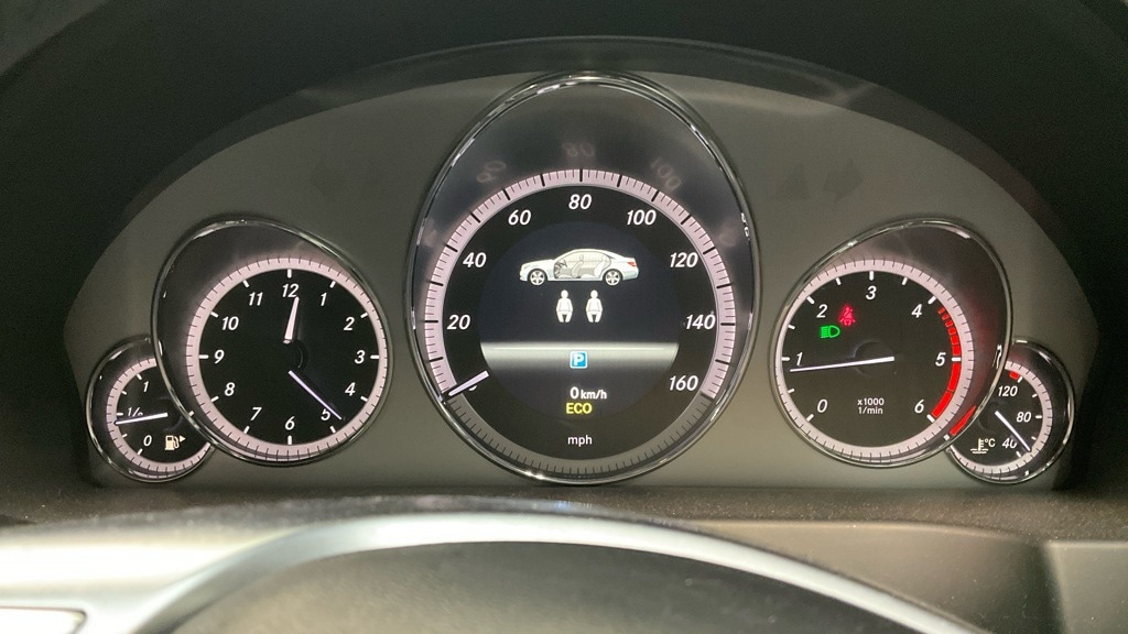 Used Mercedes-Benz E Class 2013 for sale - 77136165: Photo 10