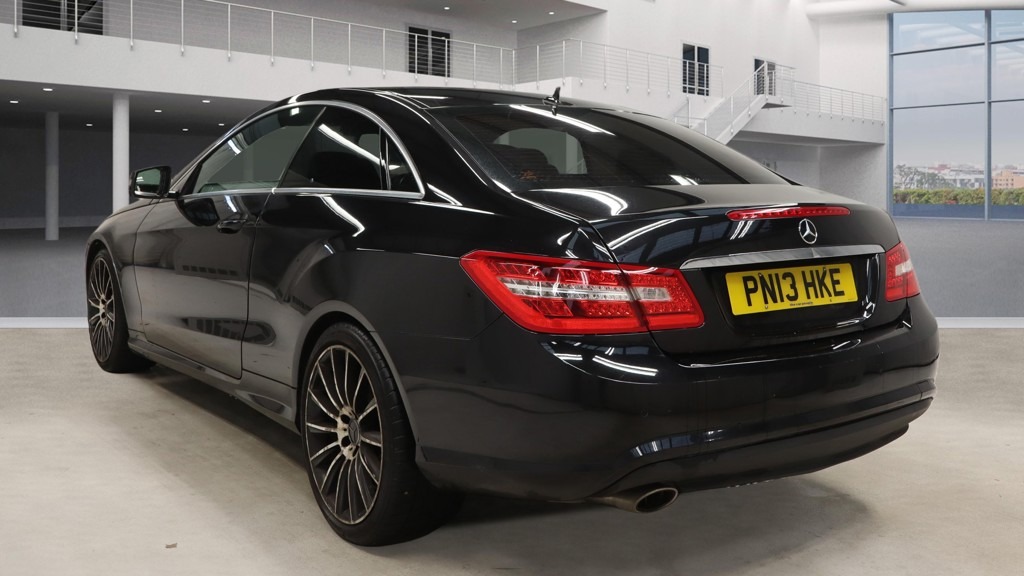 Used Mercedes-Benz E Class 2013 for sale - 77136165: Photo 3