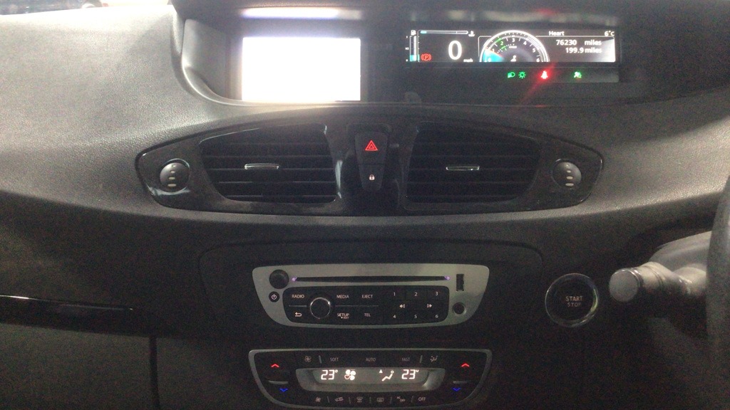 Used Renault Scenic 2015 for sale - 77431655: Photo 11