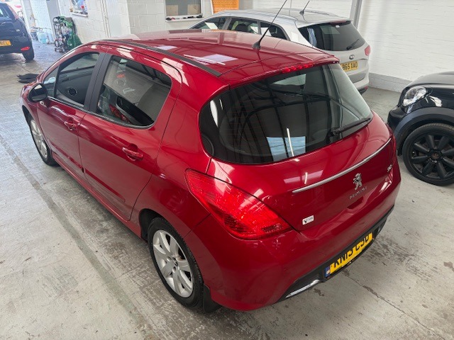 Used Peugeot 308 2013 for sale - 76412432: Photo 16