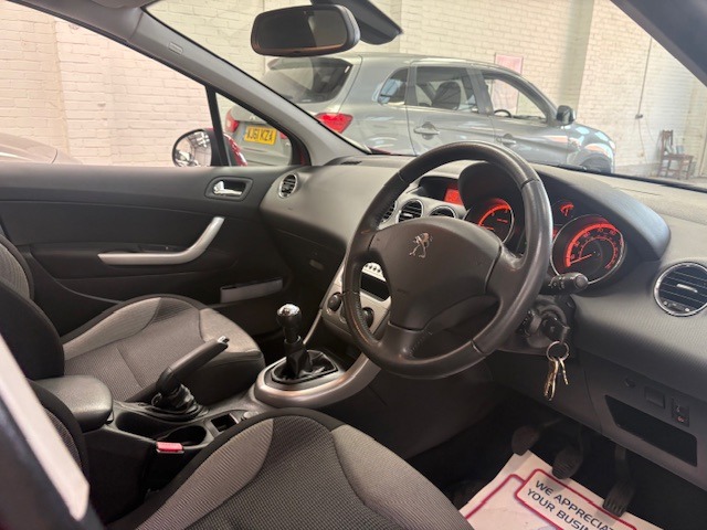 Used Peugeot 308 2013 for sale - 76412432: Photo 20