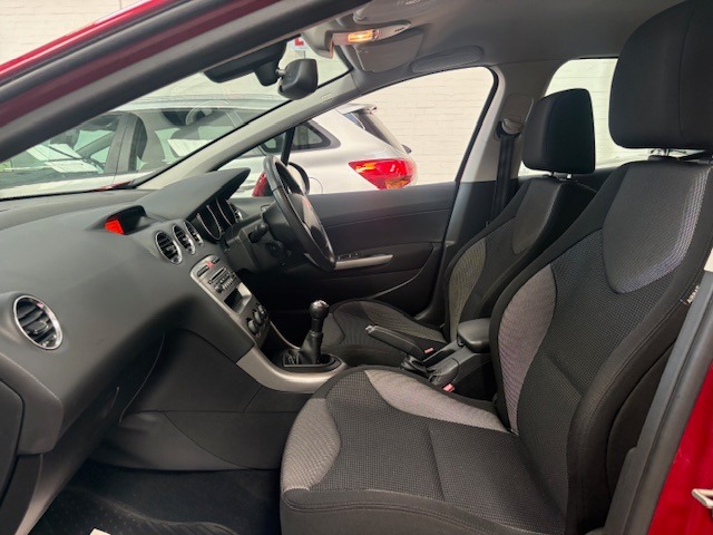 Used Peugeot 308 2013 for sale - 76412432: Photo 30