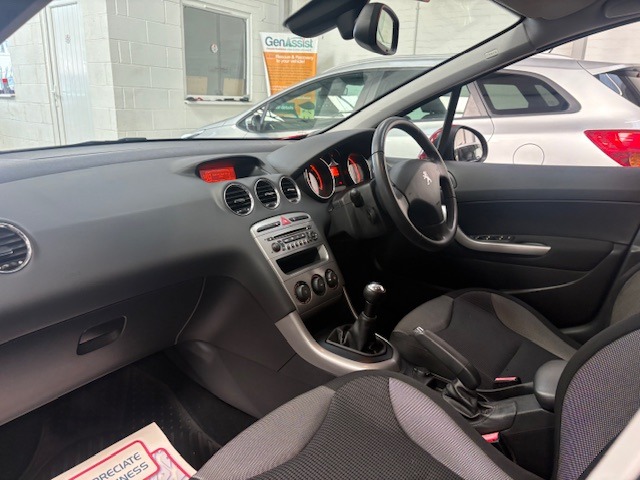 Used Peugeot 308 2013 for sale - 76412432: Photo 31